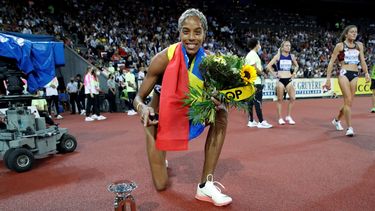 La venezolana Yulimar Rojas celebra después de ganar el evento de triple salto femenino de la reunión de atletismo de la Liga Diamante de la IAAF Weltklasse en Zúrich