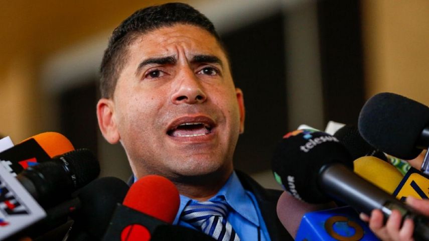 El empresario comentó a periodistas que en los últimos días ha mantenido conversaciones con Bertucci