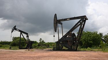 Bombas de petróleo en Maracaibo, estado de Zulia, Venezuela.