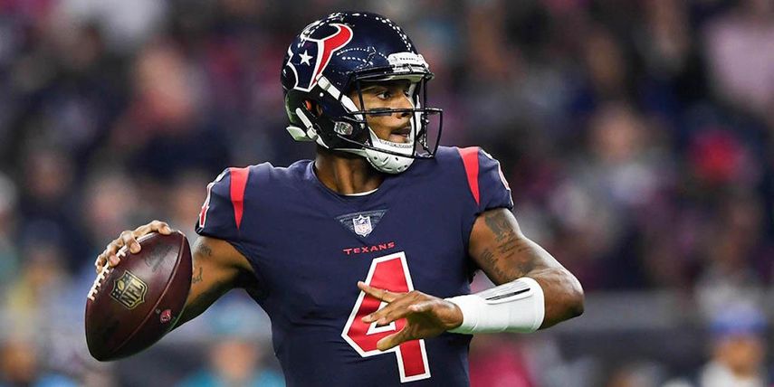 Watson lanzó pases de touchdown de 13, 2, 73, 49 y 2 yardas, respectivamente.