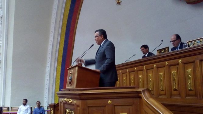 El diputado opositor Enrique Márquez&nbsp;señaló que este frente debe incluir paulatinamente a todos los sectores que quieran defender la Constitución y que de esa forma será indetenible.