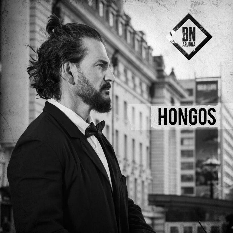 Ricardo Arjona lanza Hongos, sencillo de Blanco y negro