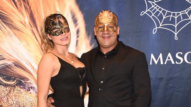 Life Time Coral Gables celebró la noche del jueves, 28 de octubre de 2021, su primer evento Masquerade. En la imagen posa Brenda Hensley.