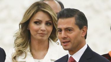 La primera dama de México Angélica Rivera y el presidente Enrique Peña Nieto. (Foto EFE)