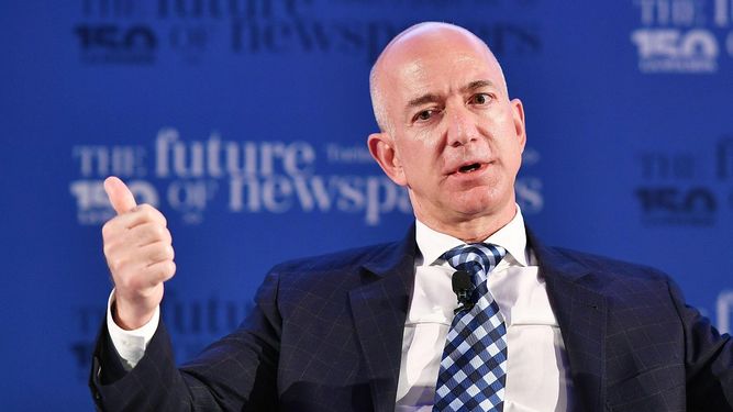 Jeff Bezos,&nbsp;dueño de Amazon y uno de los hombres más ricos del mundo.