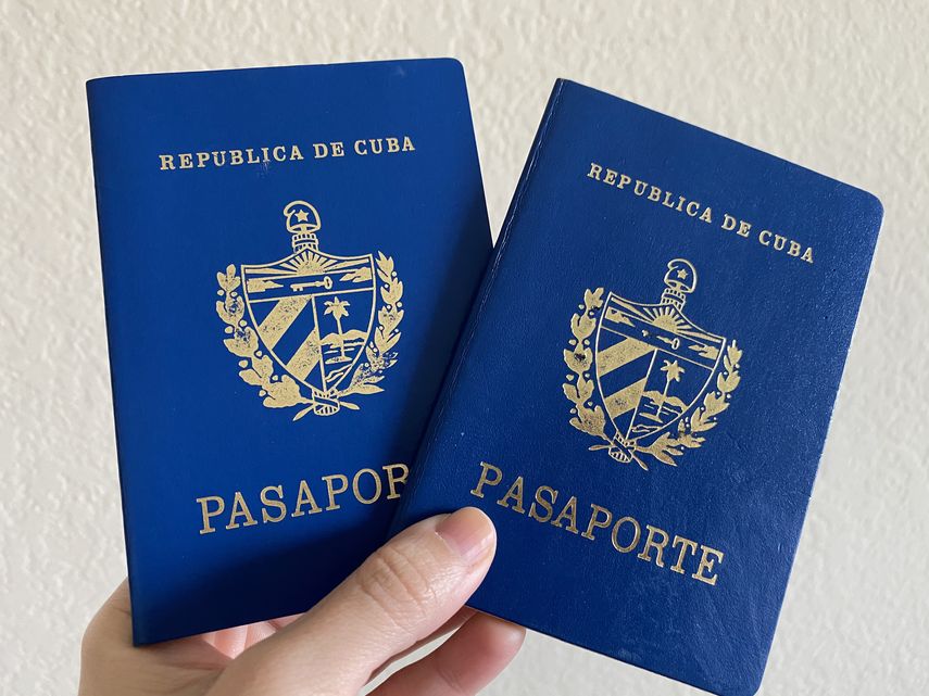 Imagen referencial de unos pasaportes de Cuba.&nbsp;