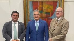 Orlando Gutierrez, presidente de la Asamblea de Resistencia Cubana, junto con&nbsp; el Ministro de Presidencia de Panamá Juan Carlos Orillac y el presidente de UPLA, Julian Obiglio.