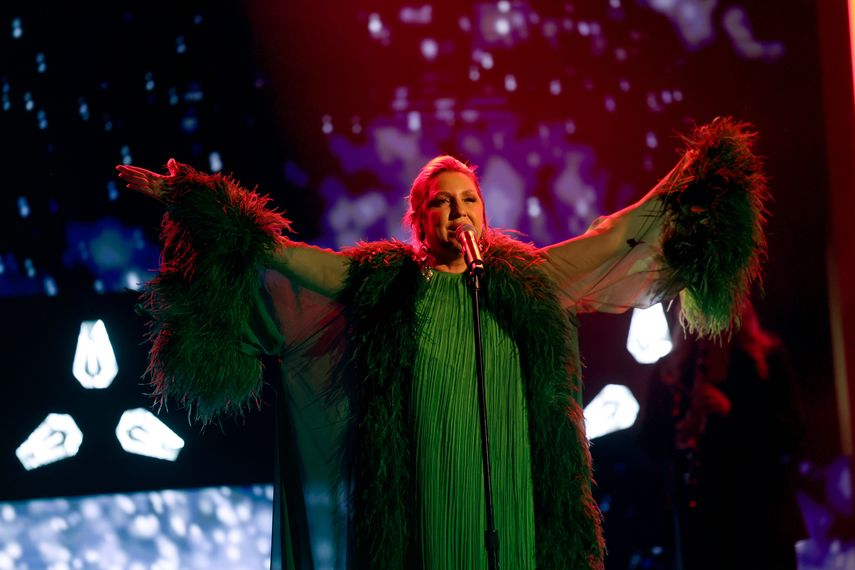 Niña Pastori se presenta en el escenario durante la ceremonia de la Persona del Año de la Academia Latina de la Grabación 2024 en honor a Carlos Vives en el Centro de Convenciones de Miami Beach el 13 de noviembre de 2024 en Miami, Florida.