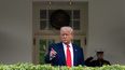 El presidente de Estados Unidos, Donald Trump, responde preguntas fuera del Ala Oeste de la Casa Blanca en Washington, D.C., el 8 de mayo de 2025. 