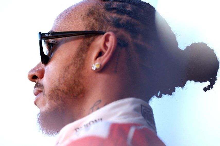 El piloto británico de Ferrari, Lewis Hamilton, posa para un retrato antes del Gran Premio de Australia de Fórmula Uno en el Albert Park de Melbourne el 5 de marzo de 2026.&nbsp;