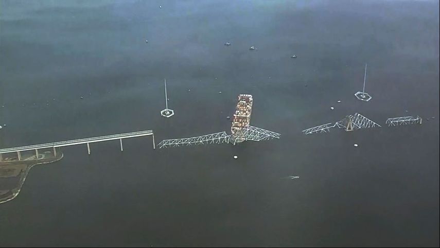 Dos trabajadores guatemaltecos se encuentran entre los seis desaparecidos por el derrumbe de un puente provocado por el choque de un barco en Baltimore, en la costa este de Estados Unidos.