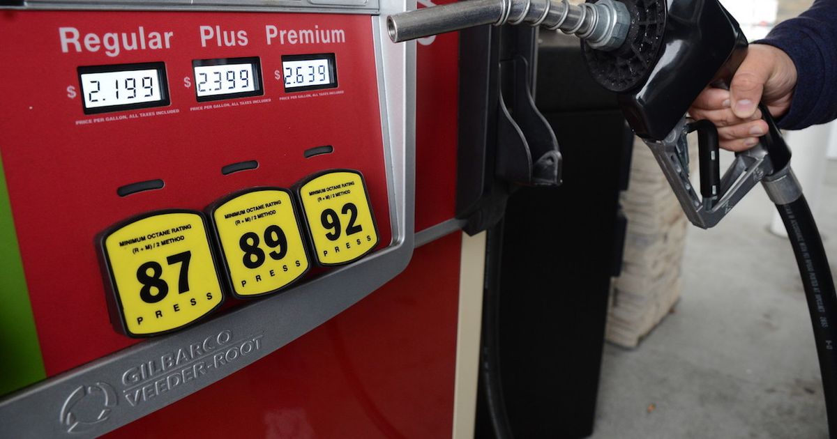 Precio de gasolina en Florida cae por debajo de $3, se anticipa una subida esta semana