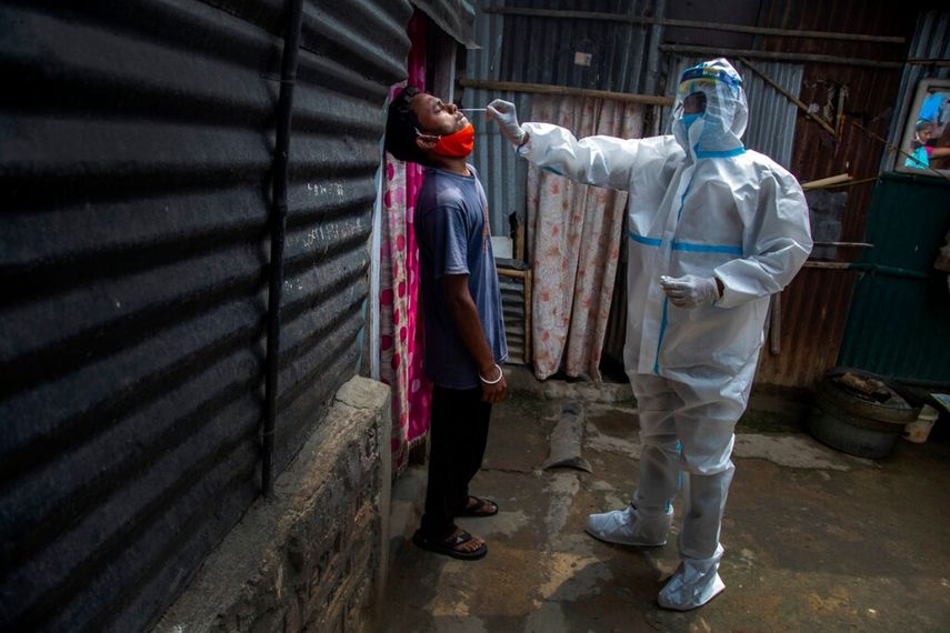 India es el segundo país del mundo en número de contagiados, solo superado por Estados Unidos, con más de 25 millones de casos confirmados.