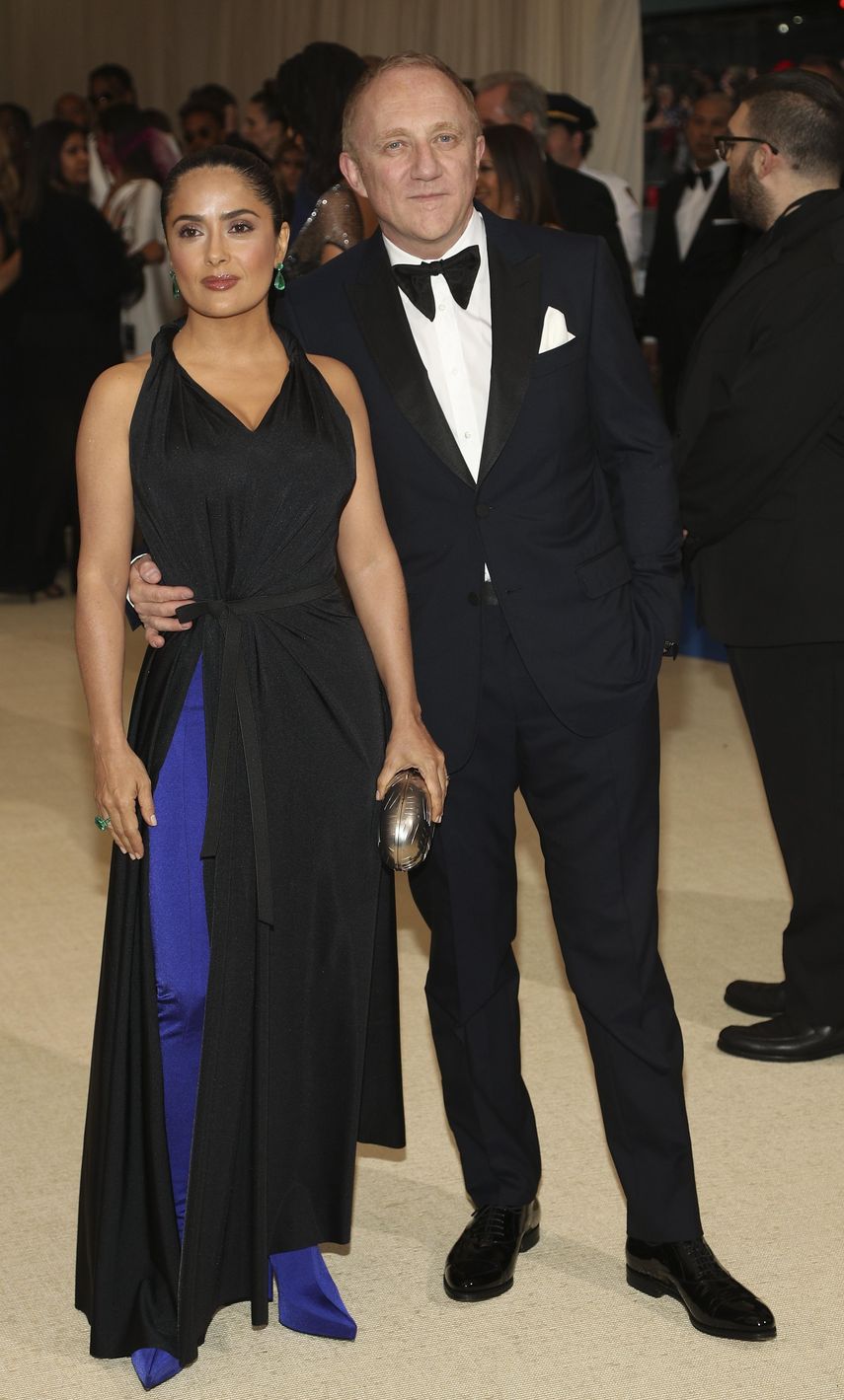  La actriz mexicana Salma Hayek, junto a su esposo François-Henri Pinault.