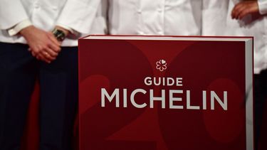 Cocineros asisten a la ceremonia de entrega de estrellas Michelin a la excelencia de la guía de restaurantes Guía Michelin Alemania el 26 de febrero de 2019 en Berlín.