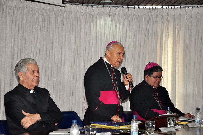 Monseñor Diego Padrón subrayó que la propuesta de redacción de una nueva Constitución no tiene ningún sentido&nbsp;