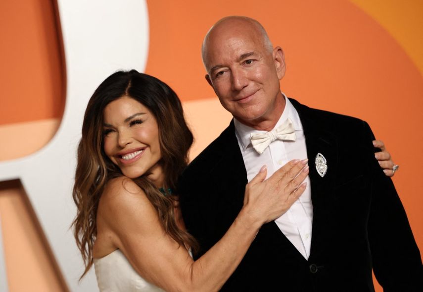 El multimillonario Jeff Bezos y la presentadora de televisión Lauren Sanchez comenzaron a salir en secreto antes de 2019