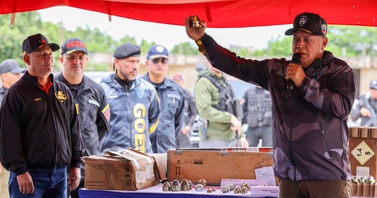 Cabello vincula a María Corina Machado y EEUU con supuestos “actos terroristas” tras hallazgo de explosivos