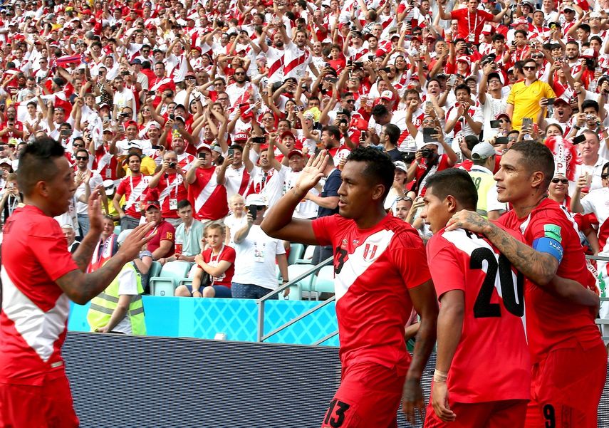 La FIFA considera que las modificaciones hacen que la FPF pase a depender de la Ley de Promoción y Desarrollo del Deporte y constituirían un caso de injerencia en los asuntos de la federación.