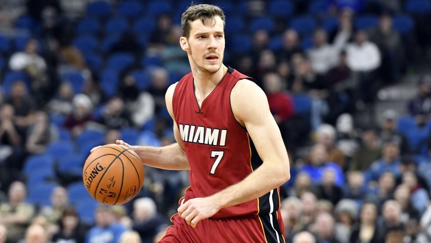 Dragic promedia por partido 17.5 puntos, 5 asistencias y 3.4 rebotes en esta incipiente temporada de la NBA.