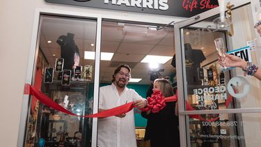 El humorista venezolano George Harris inaugura una tienda con productos de su marca en Miami.&nbsp;