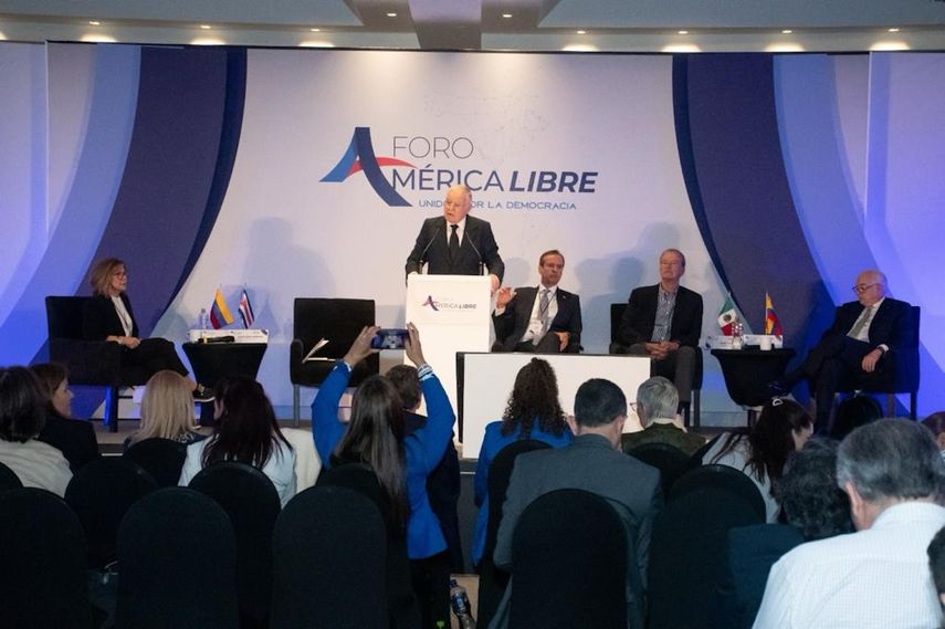 Foro América Libre.