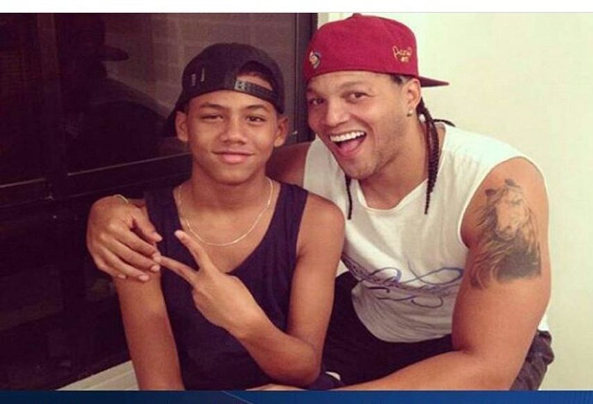 En las redes sociales miles de venezolanos lamentaron el asesinato del adolescente y clamaron a las autoridades por justicia.