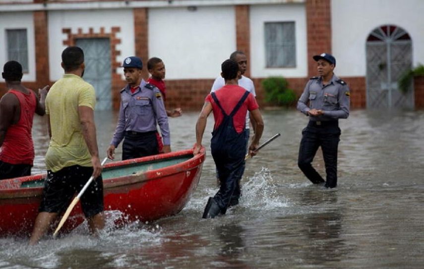 Más de 60 derrumbes por lluvias en La Habana