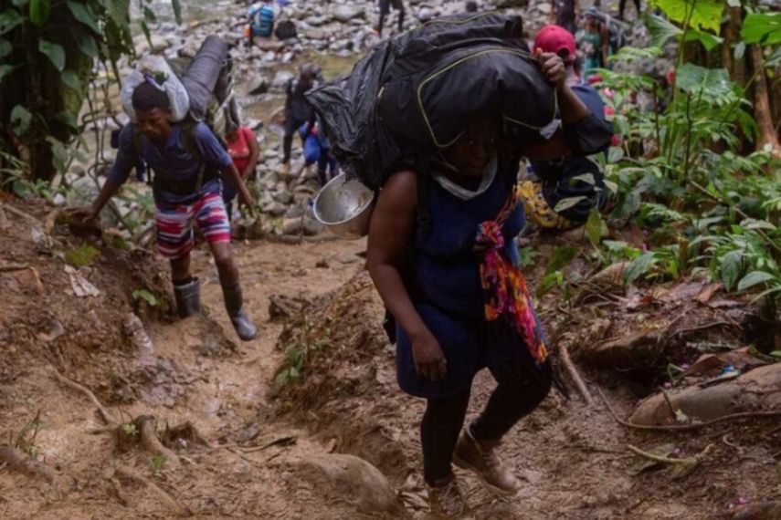 Un mayor control&nbsp; biométrico, los peligros naturales del Darién y la presencia de grupos armados han hecho que los migrantes busquen otras alternativas en 2024