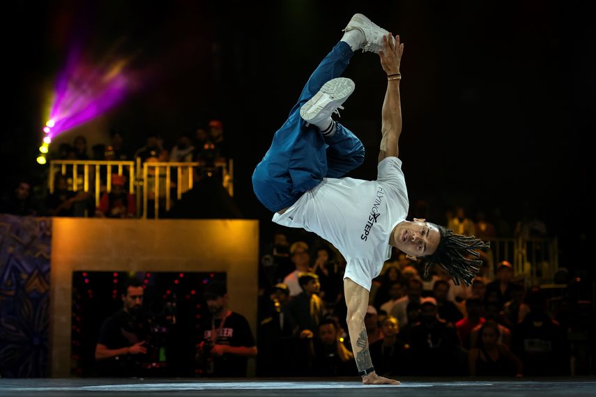 El brasileño Mateus de Sousa Melo compite en durante el Red Bull BC One, el 9 de noviembre de 2019