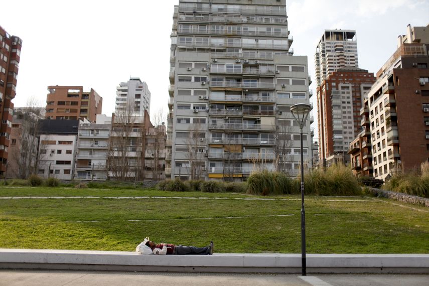 Un desamparado en las calles de&nbsp;Buenos Aires, Argentina.