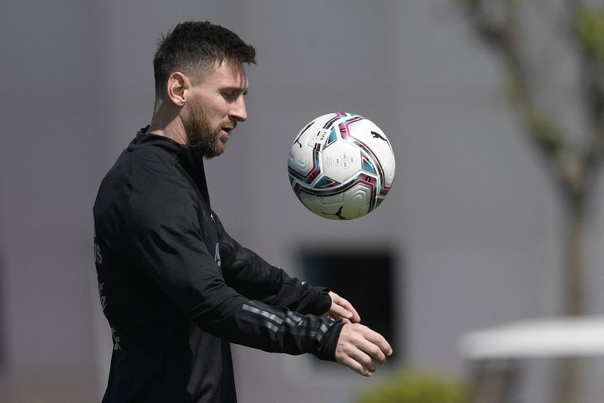 El argentino Lionel Messi es uno de los favoritos a ganar el Balón de Oro 2021 por haber conquistado la Copa América
