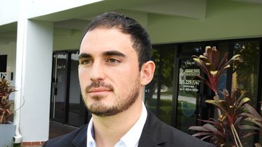 Oscar de la Rosa, abogado de origen cubano, se postula para un asiento en el Concejo de Hialeah.