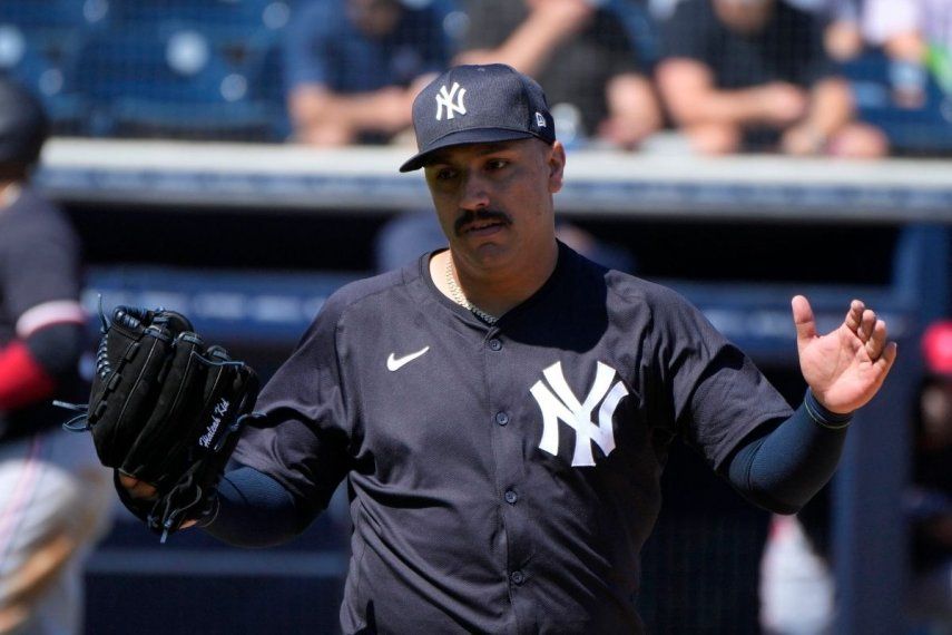 El abridor cubano de los Yanquis Néstor Cortés reacciona después de un ponche en la primera entrada del juego de entrenamiento de primavera en contra de los Mellizos de Minnesota, el lunes 26 de febrero de 2024, en Tampa, Florida.&nbsp;