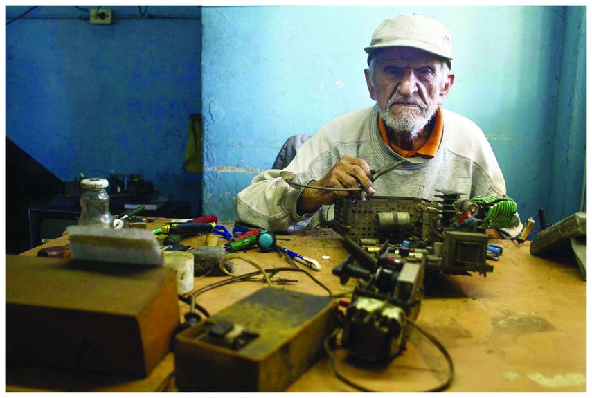 Los ancianos en la isla deben sobrevivir con una escasa ayuda del Gobierno que apenas les alcanza para cubrir algunas de sus necesidades básicas