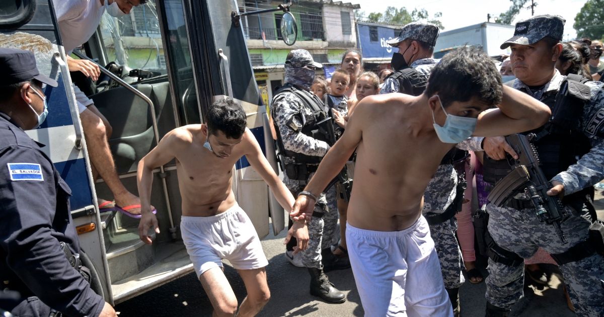 Llevan a juicio a 251 presuntos pandilleros en El Salvador