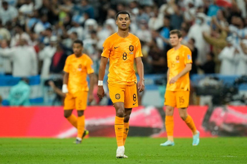 Cody Gakpo, de la selección de Holanda, se lamenta durante el partido de cuartos de final ante Argentina, el viernes 9 de diciembre de 2022, en el Mundial de Catar&nbsp;