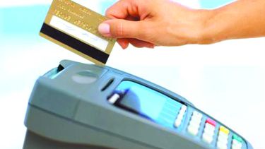 Los consumidores cada vez usan menos las tarjetas de crédito.