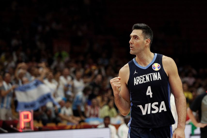 Scola llegó a 611 puntos en su carrera en la Copa del Mundo, rebasando los 594 tantos del australiano Andrew Gaze, y ahora sólo se encuentra detrás de la leyenda brasileña Oscar Schmidt, que alcanzó 906 unidades en el torneo.