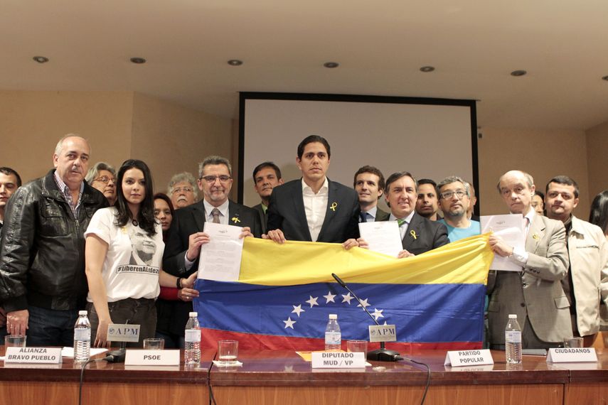 Diputados de los partidos PP, PSOE y Ciudadanos, señalaron que sus respectivas formaciones están dispuestas a promover iniciativas para activar la Carta Democrática.