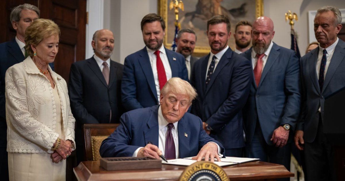 Trump crea grupo de trabajo para la organización de los Juegos Olímpicos 2028