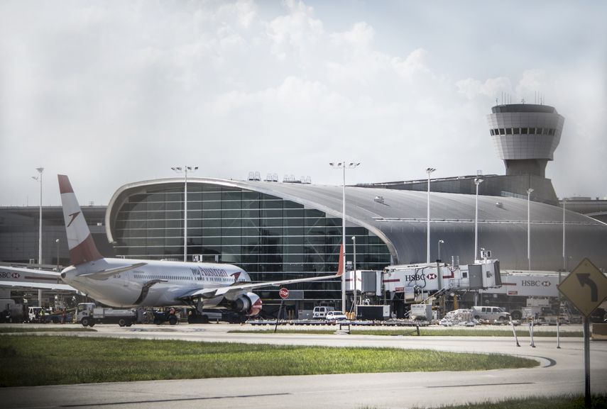 El aeropuerto de Miami es el segundo en importancia para el transporte de la industria farmacéutica, según la Asociación Internacional de Transporte Aéreo (IATA), y el primero es Bruselas