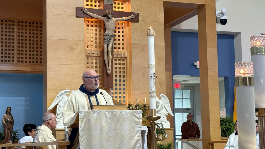 Monseñor Marcos Somarriba, en la misa por la libertad de Nicaragua en la iglesia Santa Agatha en Miami.&nbsp;