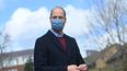 El príncipe William de Gran Bretaña, duque de Cambridge, reacciona a una pregunta de los medios de comunicación cuando se marcha de una visita a School21 tras su reapertura después de la flexibilización de las restricciones de bloqueo por coronavirus en el este de Londres el 11 de marzo de 2021.