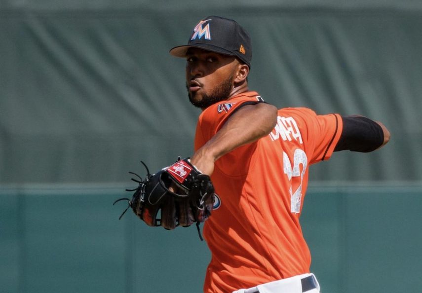 Alcántara, de 22 años, mostró su poderosa recta de 98 millas en la Liga de la Toronja.