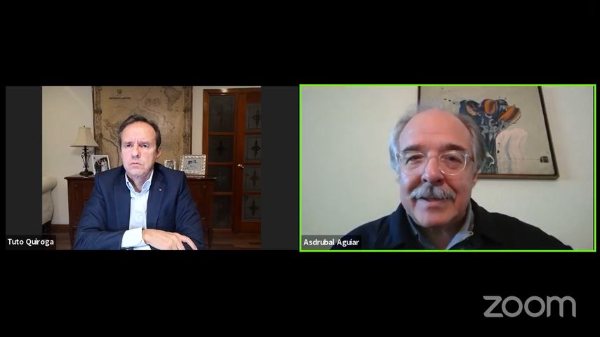 El exministro venezolano Asdr&uacute;bal Aguiar entrevistado por el expresidente boliviano Jorge Tuto Quiroga.