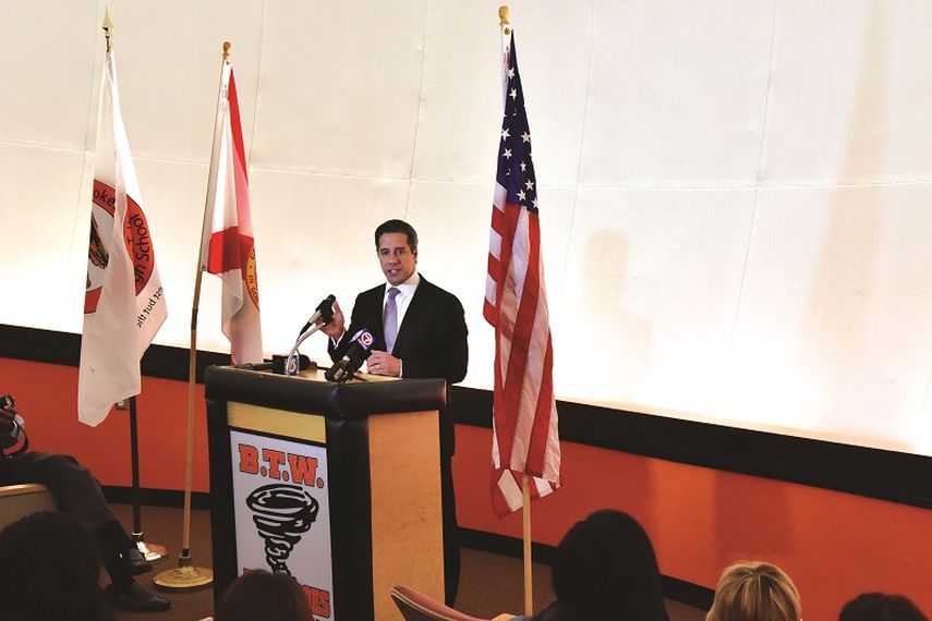 El superintendente Alberto Carvalho ha insistido en que el Condado Miami-Dade debe resolver las deficiencias en la recolección de impuestos, que afectan de manera directa las finanzas del distrito escolar. (Giselle Santalucci)
