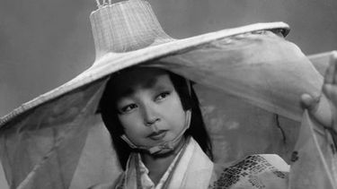 Además de Kurosawa, la dirigió Kenji Mizoguchi en Ugetsu, que ganó el León de Plata en el festival de Venecia de 1953.
