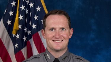 Una fotografía sin fecha cedida por la oficina del Sherriff del condado de El Paso que muestra al policía Micah Flick, quien fue asesinado a tiros este lunes 05 de febrero de 2018, en Colorado Springs.&nbsp;