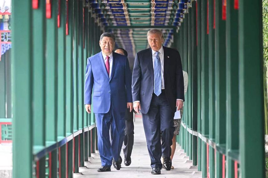 &nbsp;El presidente de los Estados Unidos, Donald J. Trump (d), junto al presidente chino, Xi Jinping, en Zhongnanhai, Pekín.&nbsp; &nbsp;